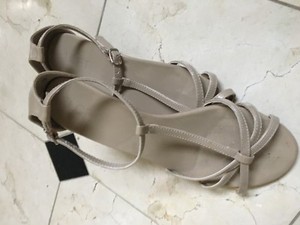Ann Taylor Loft Tan Patent 2 Wedge T Strap Sandals Comfort Shoe