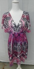 Woman's Catalina  Dress. Medium 8/10 Multicolor Has A Folded White Flare