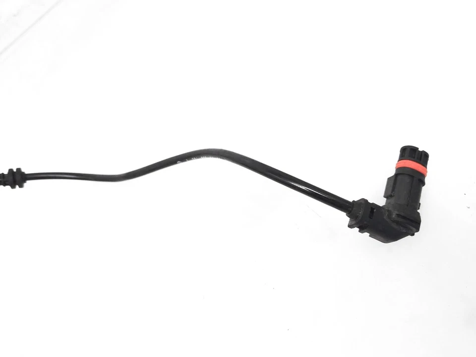 Sensor de velocidad ABS delantero Mercedes-Benz C250 2012-2015 1,8 L 204-905-43-05 Foto 3 de 4