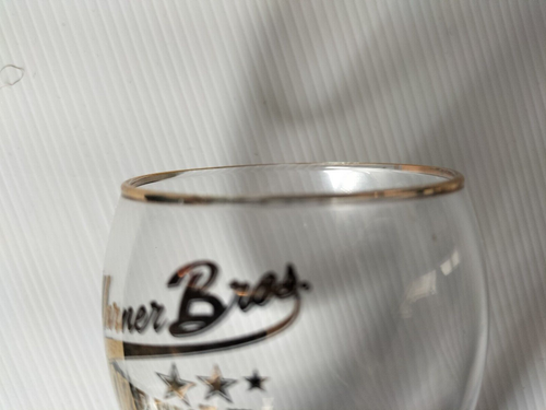 Warner Bros MOVIE WORLD Gold Coast Australia Wine Glass 1994 - Picture 6 of 6