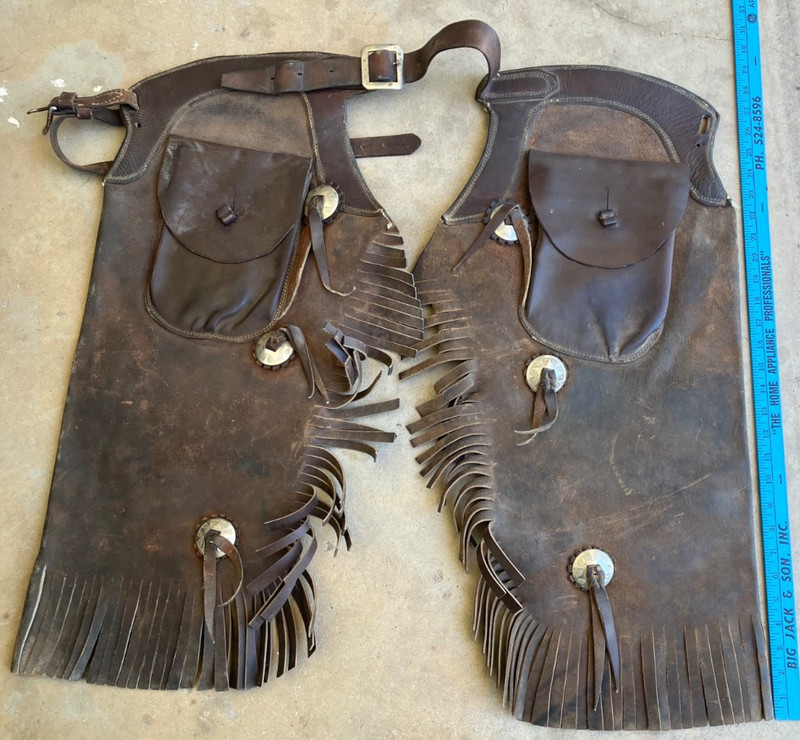 From old New Mexico estate-Nice vintage pair of very thick leather chaps/chinks