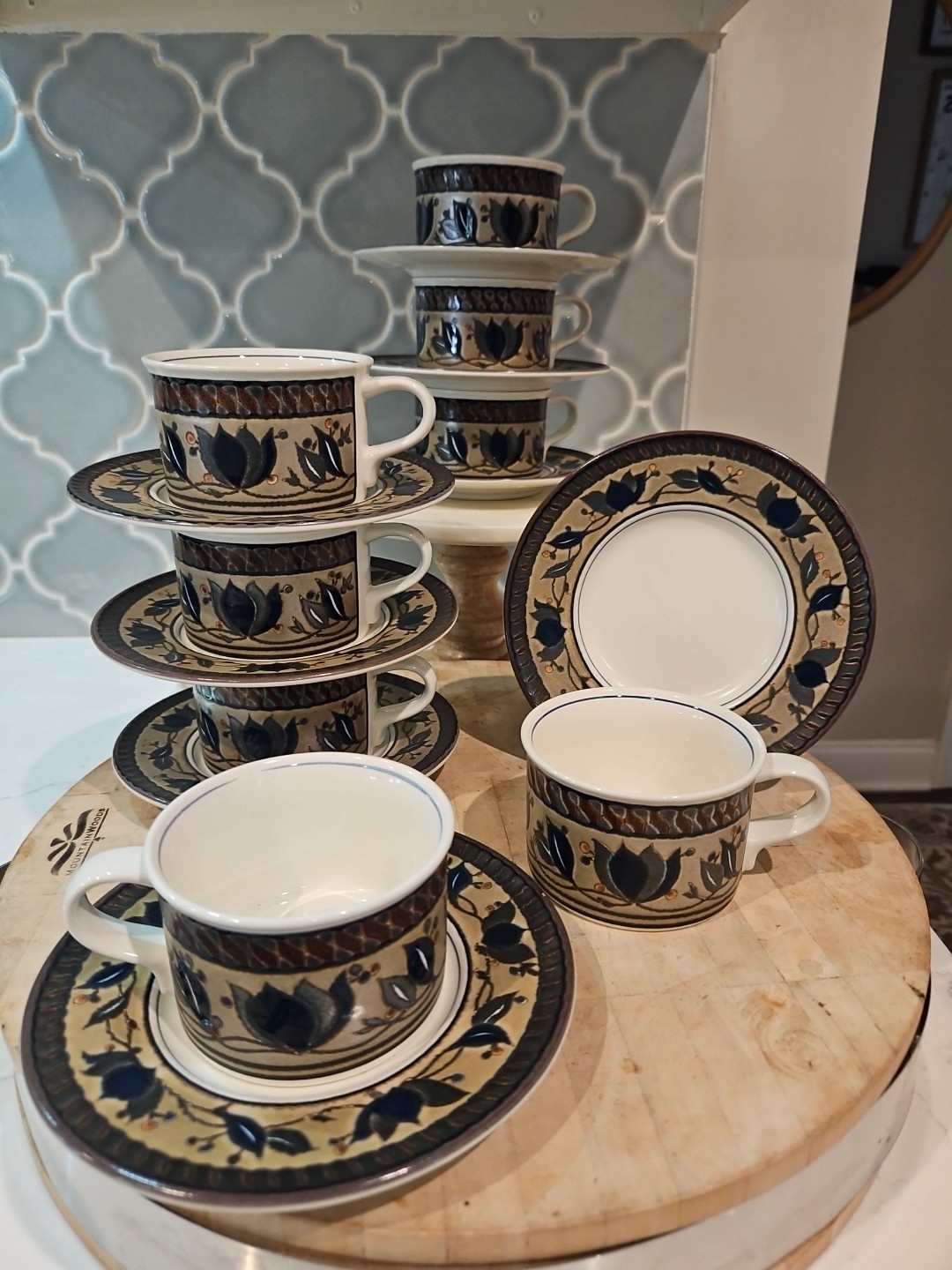 Of 4 Mikasa Intaglio Arabella Flat Cup & Saucer Sets Euc (2 