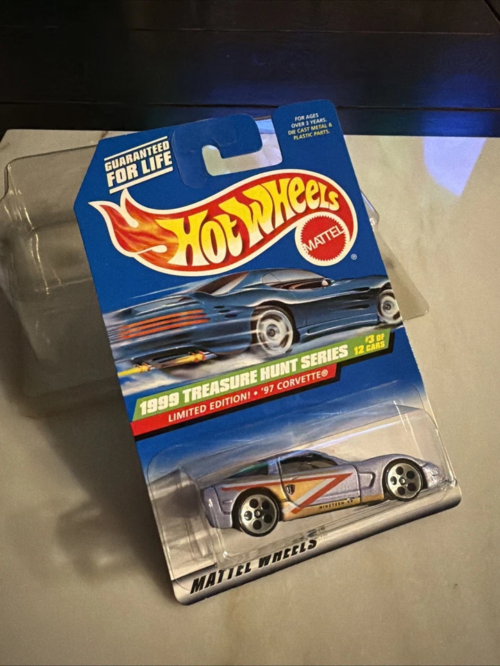1999 Hot Wheels Treasure Hunt Series '97 Corvette Ltd Edition - Protective Case - Image 3 of 4