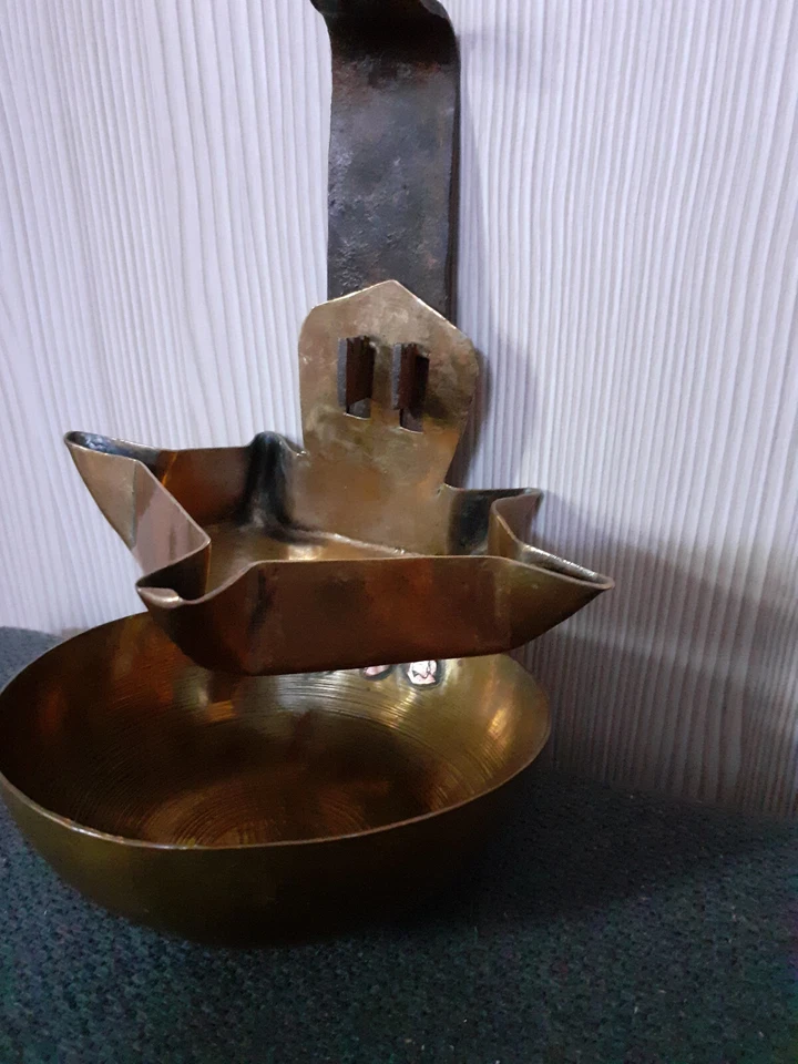 LAMPE A HUILE ANCIENNE SUSPENSION cuivre - Photo 2/4