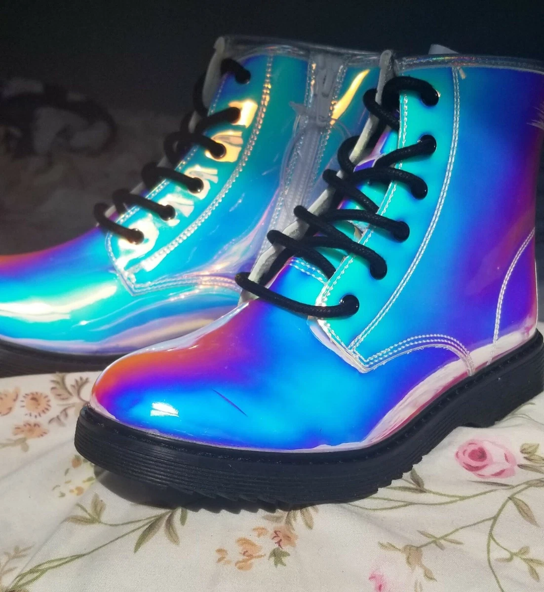 The Children s Place Size 4 Holographic Boots
