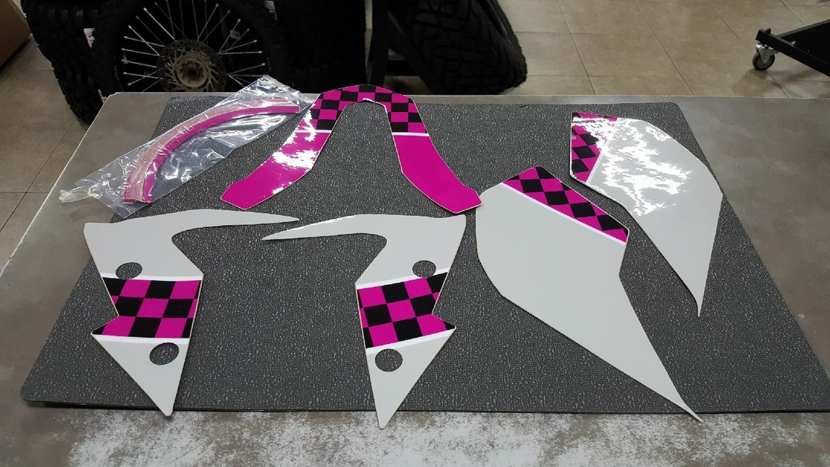 2017 2018 2019 2020 KAWASAKI Z125 PRO PINK CHECKERED DCOR