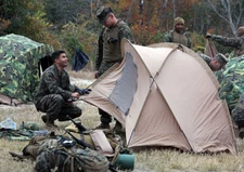 DEFECT: USMC 2-Man Combat TENT - LITEFIGHTER - Woodland Camo - 3 Season Tent