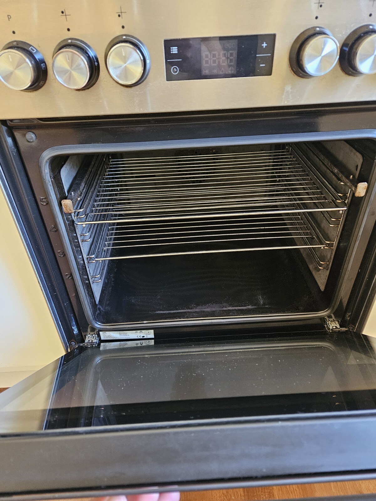 Beko 60cm Electric Freestanding Oven/Stove BFC60GMX eBay