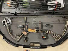 Mathews Drenalin RH 70 lb 26 in Draw Realtree AP Camo Compound Bow package