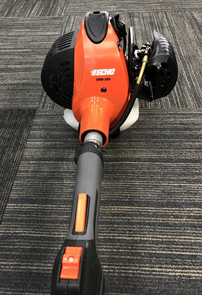 Echo SRM-266 Trimmer to cut the grass - Image 4 of 4