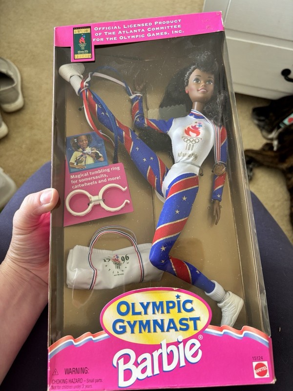Vintage 1996 Mattel Olympic Gymnast African American Barbie #15124 *NRFB* NEW