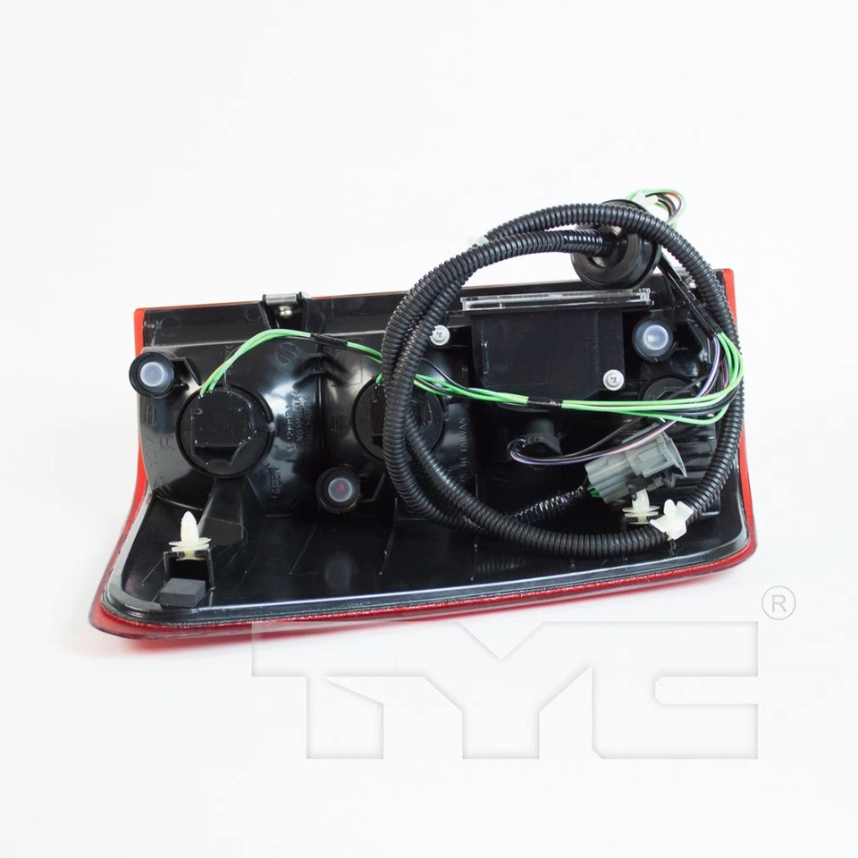 Lanterna traseira passageiro direito para 04-15 Nissan Titan (com compartimento utilitário) CAPA - Imagem 3 de 3