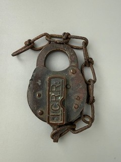 ILLINOIS CENTRAL ICRR BRASS CAST RAILROAD LOCK CLEVIS & CHAIN