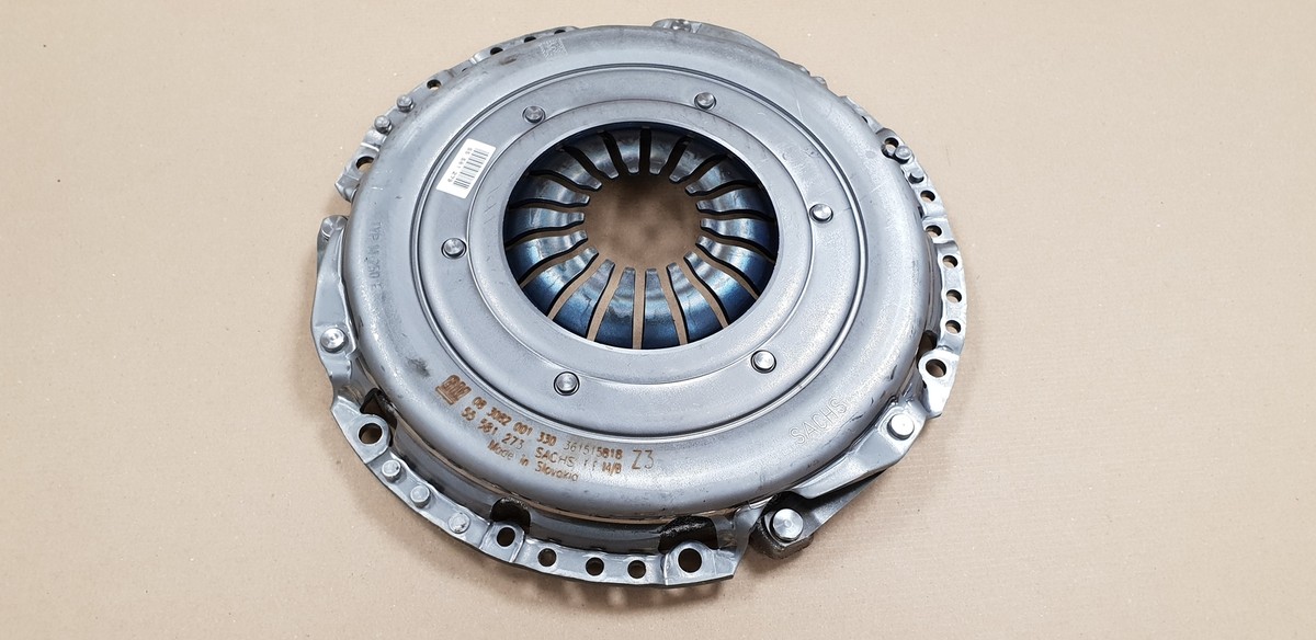 Genuine Vauxhall Insignia A 2.0 CDTi 2 Piece Clutch Kit F40  