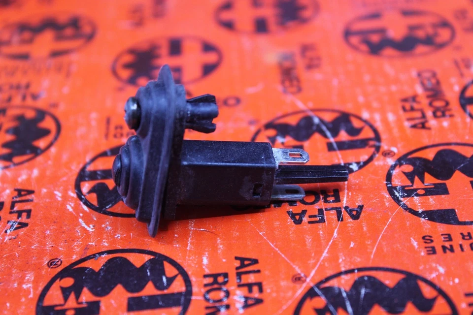 Interruptor de luz de puerta Alfa Romeo Spider OEM 86-94 Foto 3 de 4