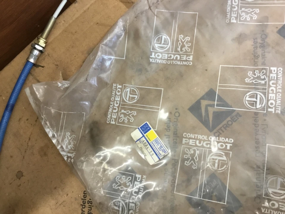 Genuino Peugeot 604 pre 1977 cable freno de mano trasero 483459 Foto 3 de 3