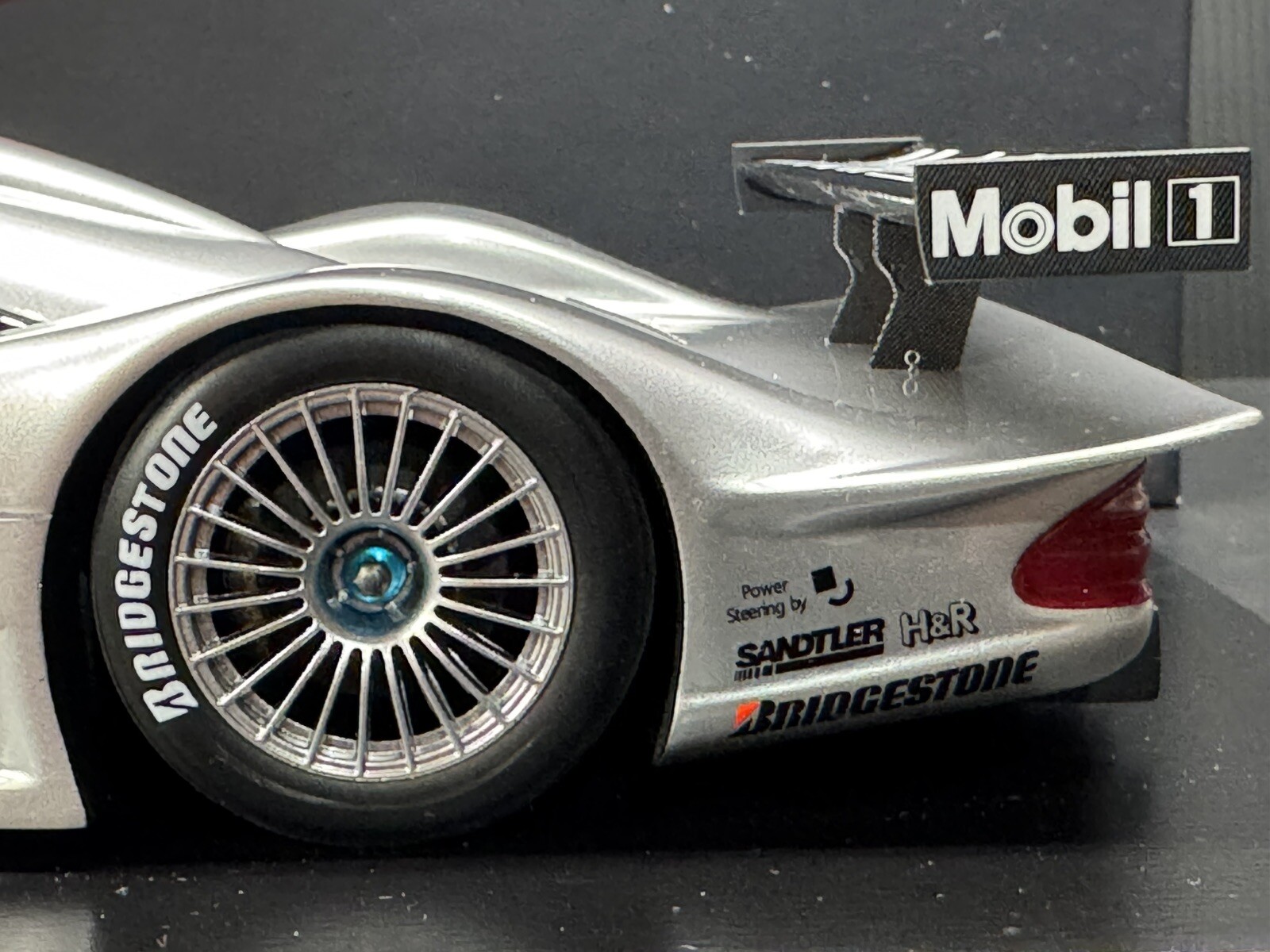 1/18 SCALE SPARK MERCEDES CLR #4 1999 24 HRS. OF LE MANS w