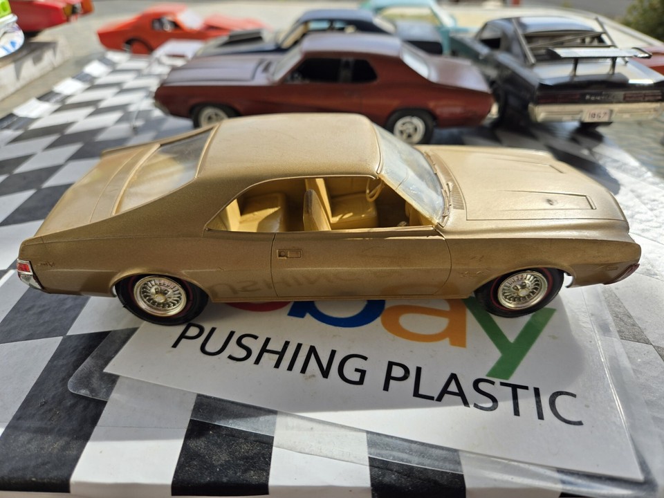 MODEL CAR PARTS JOHAN? AMC JAVLIN PROMO SST PARTS JUNKYARD DIORAMA