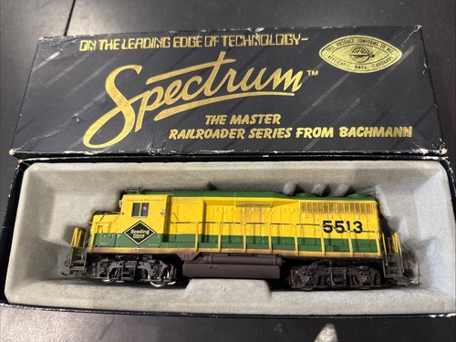 Bachmann Spectrum HO Scale GP30 Loco - Reading Lines #5513 - Boxed | Zustand: Used