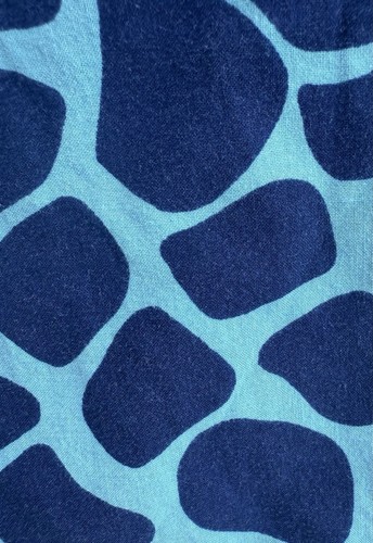 Grey's Anatomy By Barco Scrub Top Women’s 3X Blue Geometric Print - Picture 3 of 4