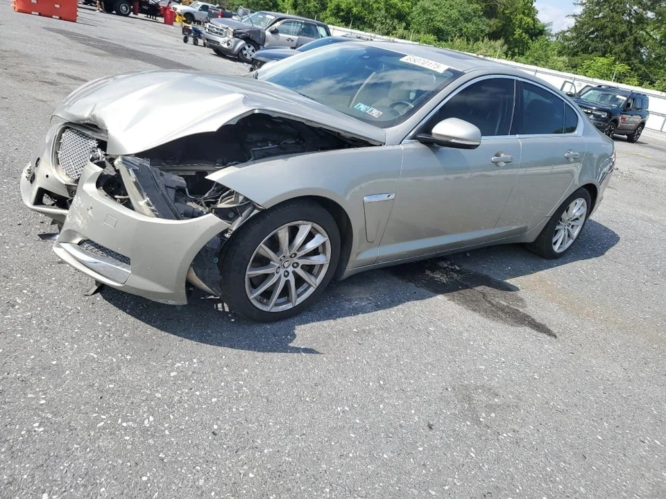 AC Compressor ID C2D38105 Fits 10-15 XJ 368920 - Image 3 of 4