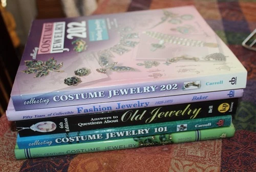 FIVE! Reference Books VINTAGE COSTUME JEWELRY Antique Too MANY PHOTOS Lot AP