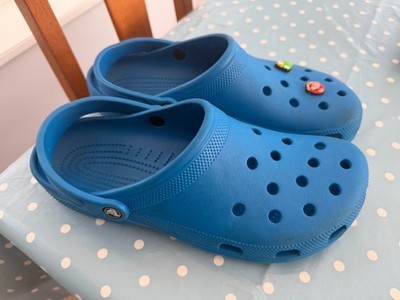 CROCS HERREN SLIPPER CLOG PANTOLETTE STIL STRAND BEQUEME SCHUHE IN BLAU, GRÖßE UK 12 