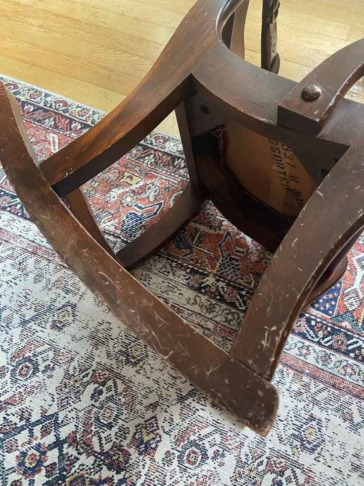 Mecedora vintage para niños Duncan Phyfe rosa caoba asiento de punta de aguja Foto 4 de 4