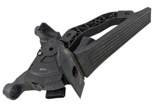 11 12 13 14 15 16 HYUNDAI AZERA ACCELERATOR GAS PEDAL OEM 32700-2T110