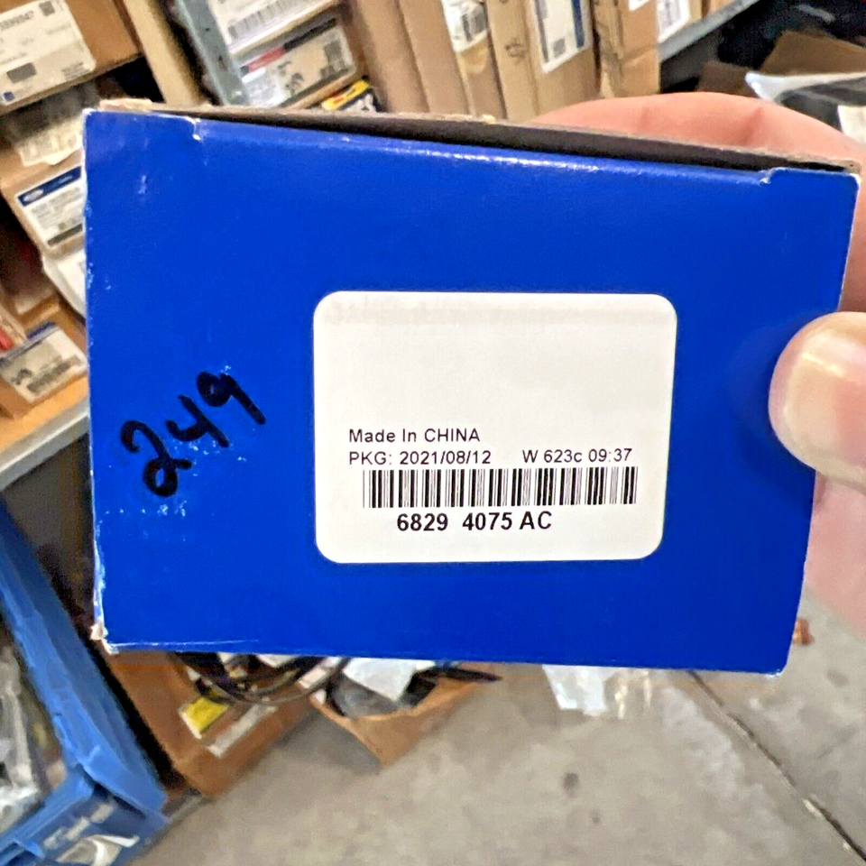 Genuine OEM Mopar Dodge Challenger Chrysler 300 Media Hub USB Port