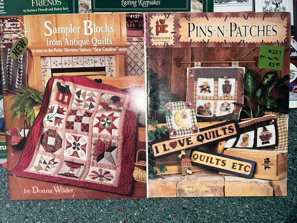 Lot of 30 Leisure Arts Quilts, Cross Stitch, Crochet, Pattern Books & Leaflets 1 - Image 2 of 4