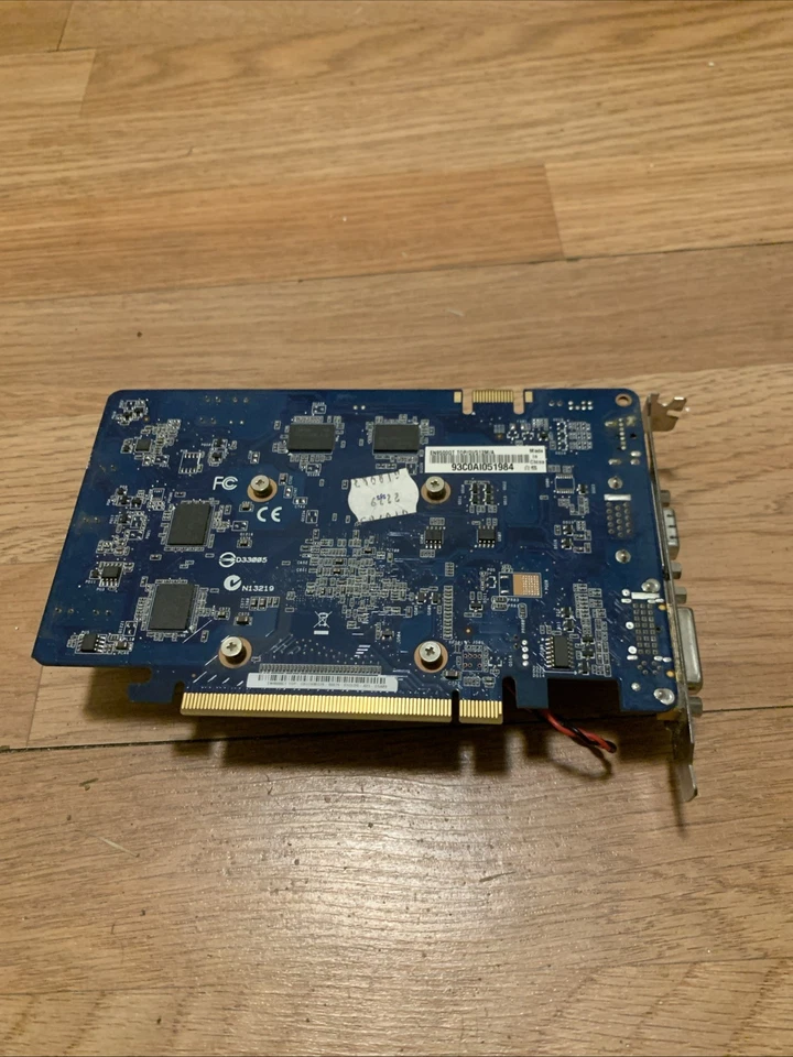 512MB Asus GeForce 9500 GT DVI / HDMI / VGA PCI-e Graphics Video Card - Image 2 of 3