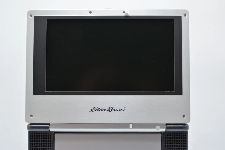 Eddie Bauer Ed. DVD-плеер Audiovox PE702 7 дюймов с чехлом, кабелями, пультом дистанционного управления и многим другим! - Изображение 4 из 4