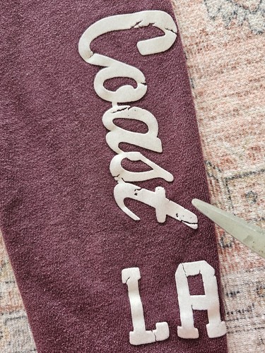 Suéter Hollister CA de la década de 2000 cuello redondo talla M pulóver púrpura manga deletreada - Imagen 7 de 10