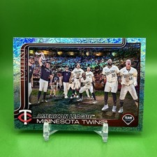 2025 Topps Series 2 Minnesota Twins #688 Pink Sandglitter Parallel