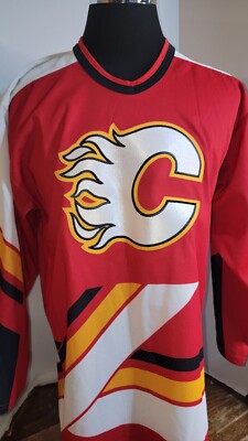 CALGARY FLAMES  VINTAGE HOME JERSEY  MASKA  SIZE LARGE  VERY NICE
