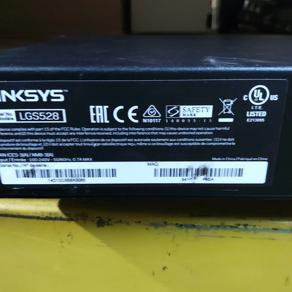 LGS528P 24 Port Gigabit PoE+ 192W Managed Switch + 2x GigE RJ45 + 2x GigE SFP - Image 2 of 2