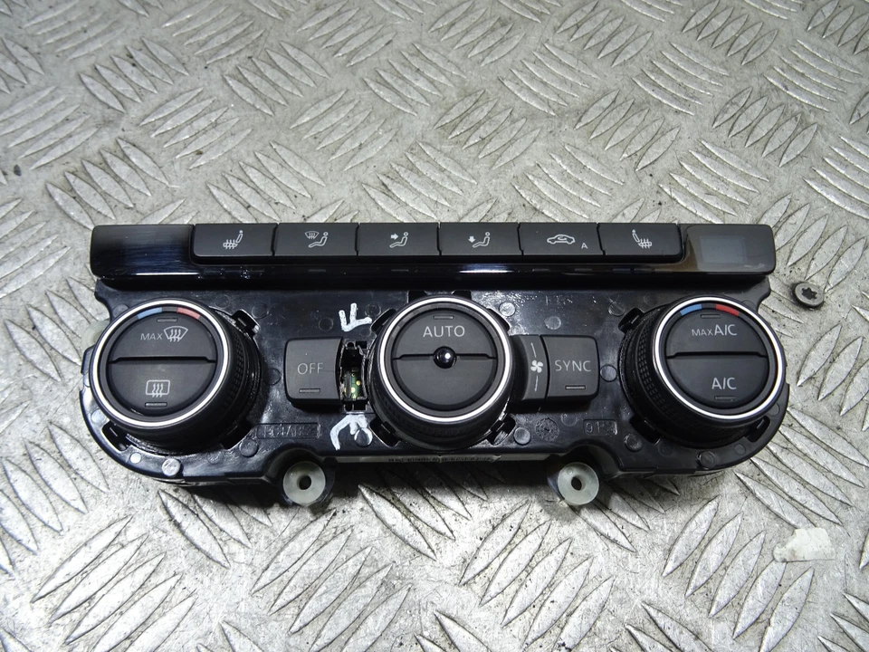 2015 VW TIGUAN MATCH 5N DSG 2.0TDI MK1 ESTATE A/C HEATER CLIMATE CONTROLS *2996 - Image 3 of 4