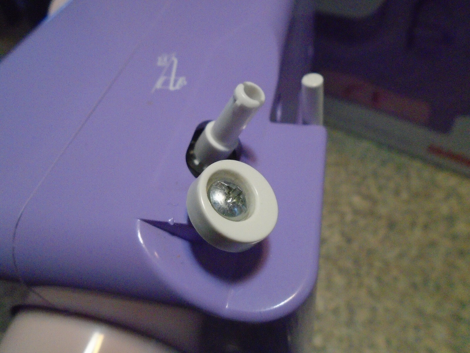 Janome Lady Lilac Sewing Machine 525B Cuisine reunionnaise