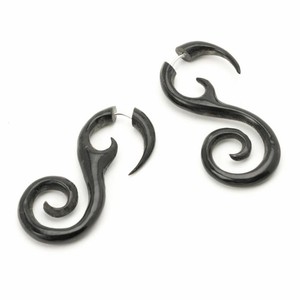 orecchini dilatatori finti