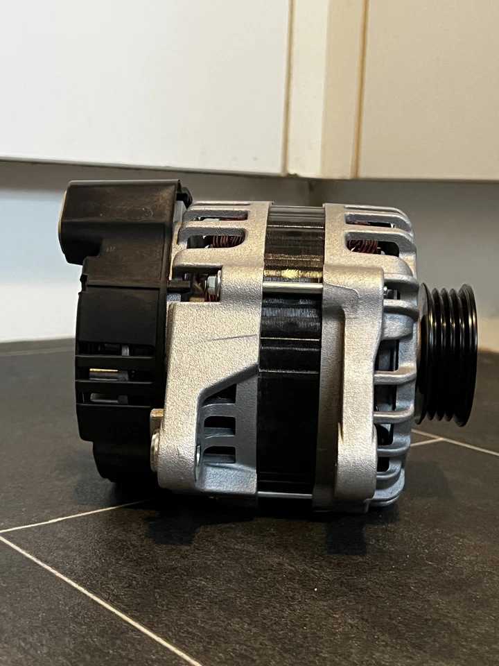 HELLA 8EL 012 426-801 ALTERNATOR - Image 2 of 4