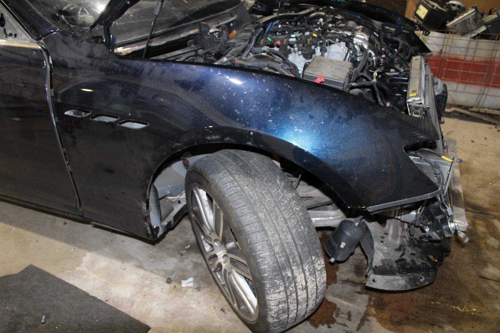 Maserati Ghibli 2014-2020 Front Right Fender Blue