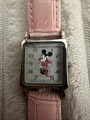 Vintage Disney Time Works Minnie Mouse Women s Watch Pink Leather Band