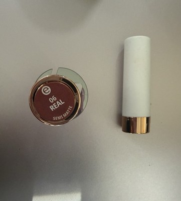Essence  This Is Me  Lipstick #06 Real   Semi Matte Nude 3.5g Each