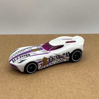 Hot Wheels Velocita White/Purple 1:64 267/365 2014 Checkmate 2/9 #E Multi Buy
