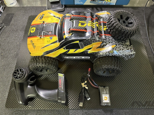 DEERC BAJA 4WD 1:10 RC Sold as Roller but with Electronics and Extras - Zdjęcie 1 z 4
