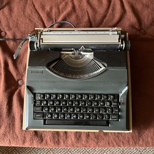 Vintage Sears Electric 704 53100 Typewriter With Hard Cover Case Movie Prop thumbnail