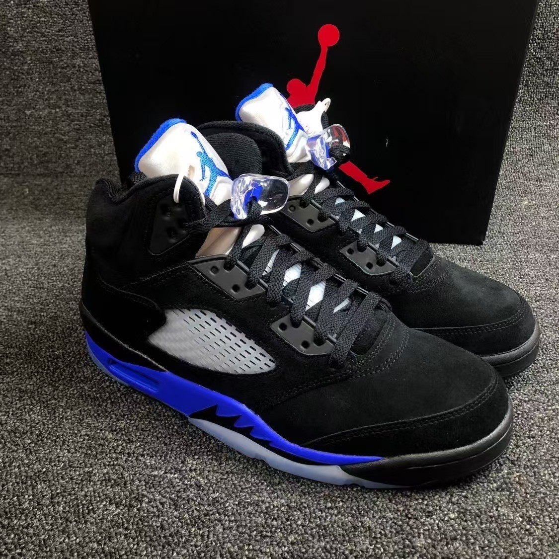 AJ5 レーサーブルー　Racer Blue AIR JORDAN 5 “RACER BLUE” | END. (US)