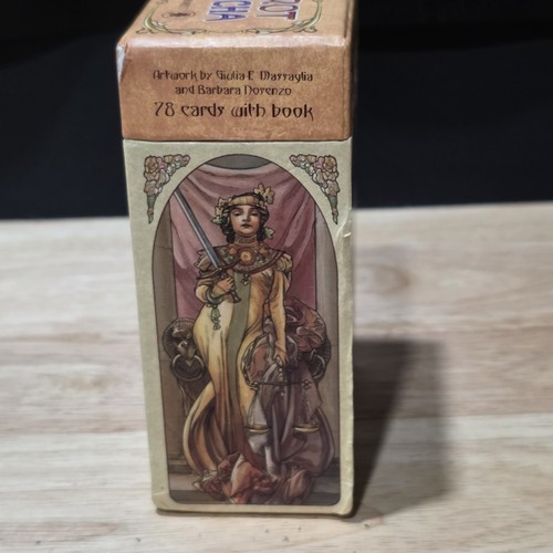 Libro Tarot Mucha Lo Scarabeo Italia las 78 cartas del Tarot en caja - Imagen 8 de 9