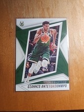 Basketball Card Single Giannis Antetokounmpo	2021-22 Chronicles Rookie NM D94